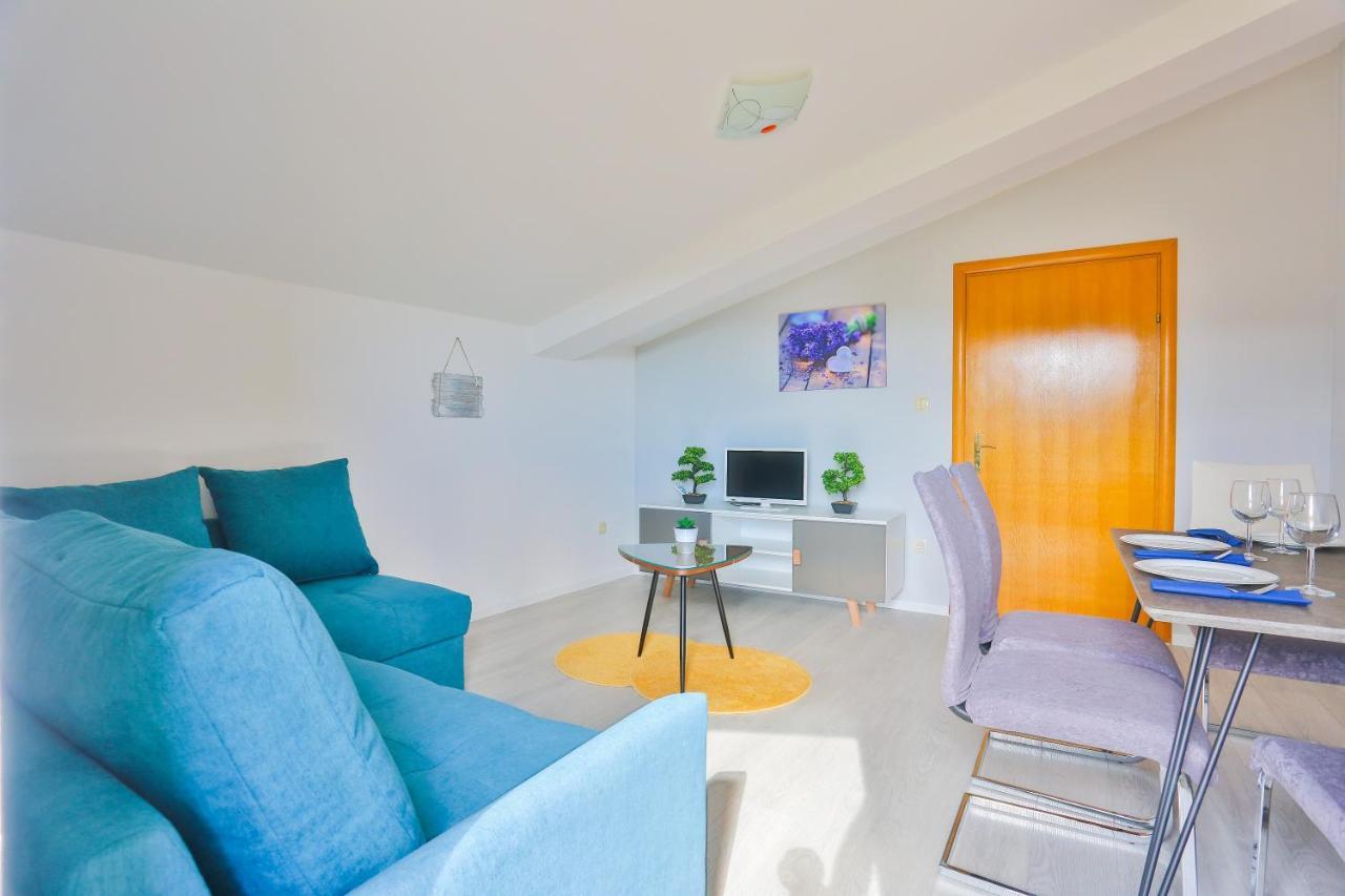 Apartments Maris Kaštela Eksteriør bilde