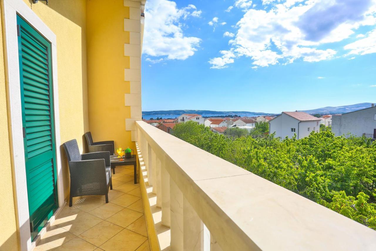 Apartments Maris Kaštela Eksteriør bilde
