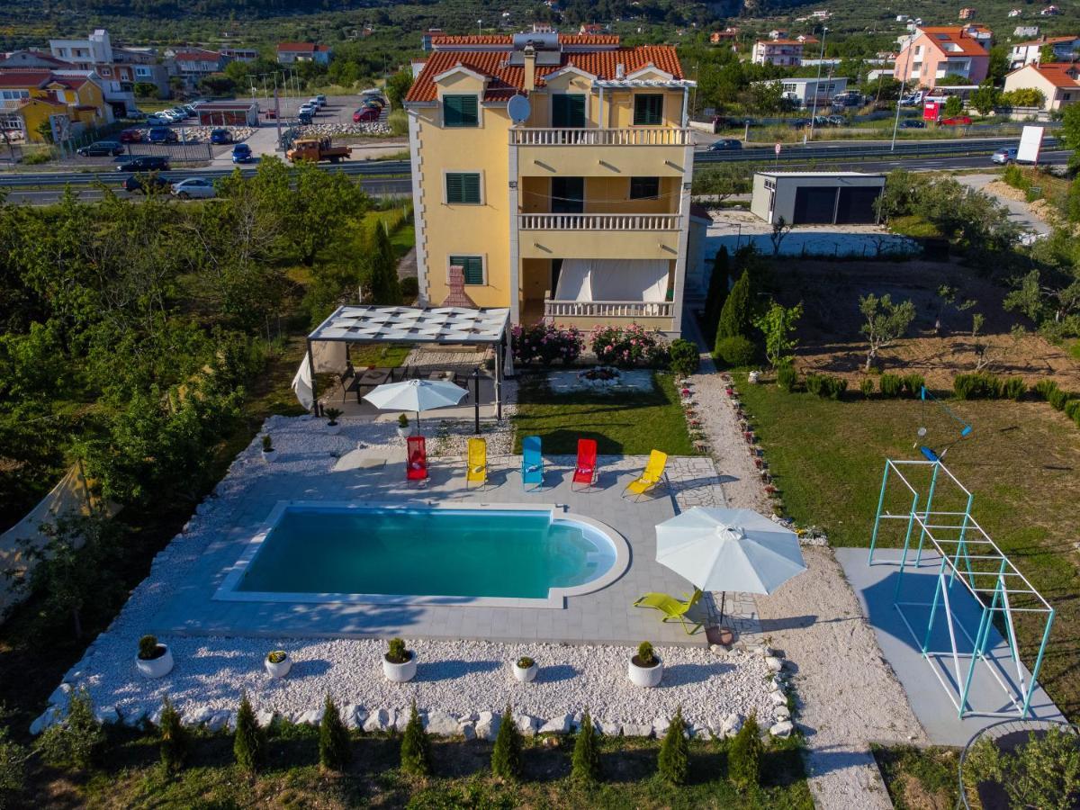 Apartments Maris Kaštela Eksteriør bilde