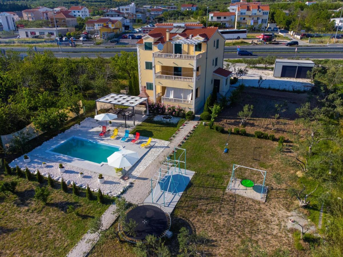 Apartments Maris Kaštela Eksteriør bilde